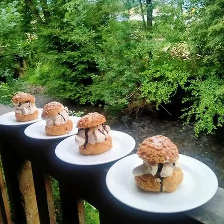 Le Relais De Boralde * 에스팔리옹